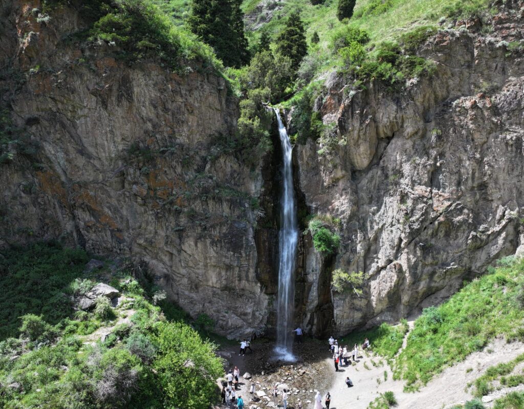 Kegety gorge Waterfall